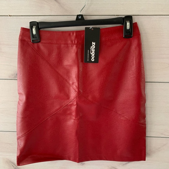 Dark Red Skirt, High Waisted - Picture 4 of 5